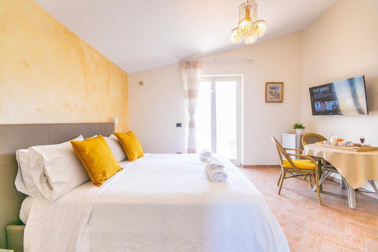Perla Stabia Bed & Breakfast Castellammare di Stabia Luaran gambar